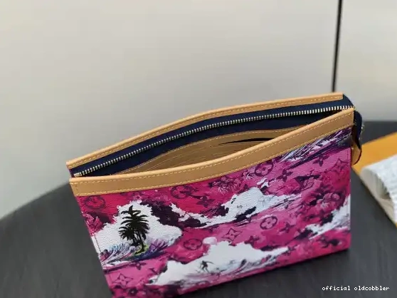 Official oldcobbler VUITTON LOUIS VOYAGE-27*21*6CM POCHETTE 0522